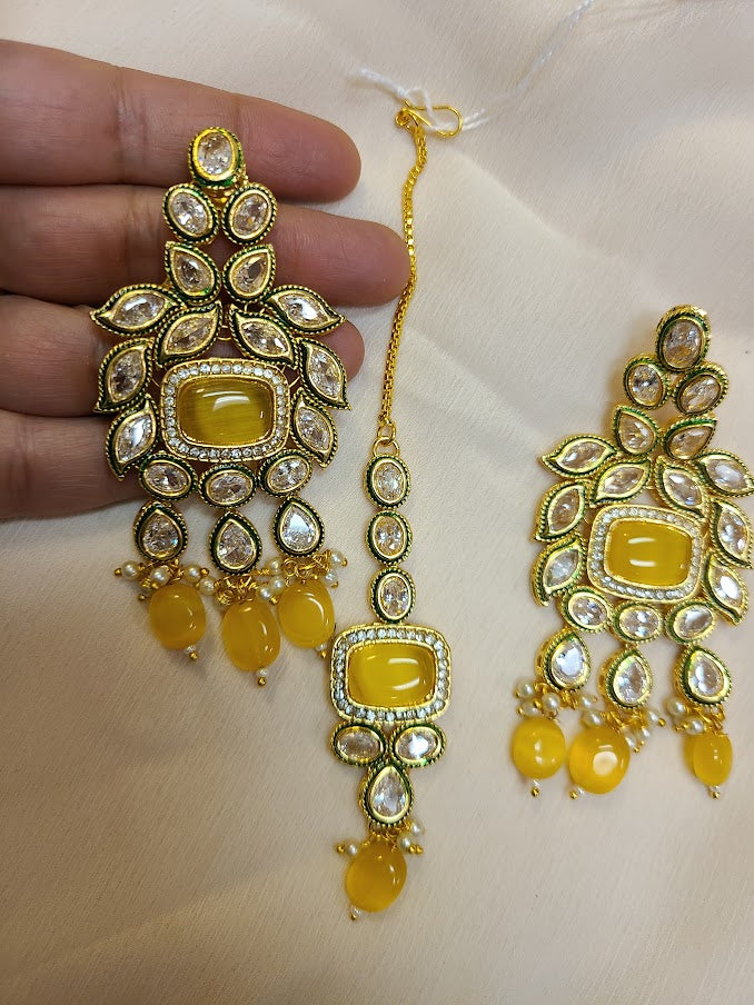 Pin by indian jewellery (to buy whats on earring with tikka | Online  earrings, Earrings, Maang tikka set